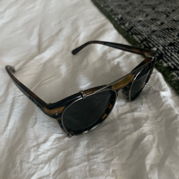 Coach sunglasses - Picture 4 of 4